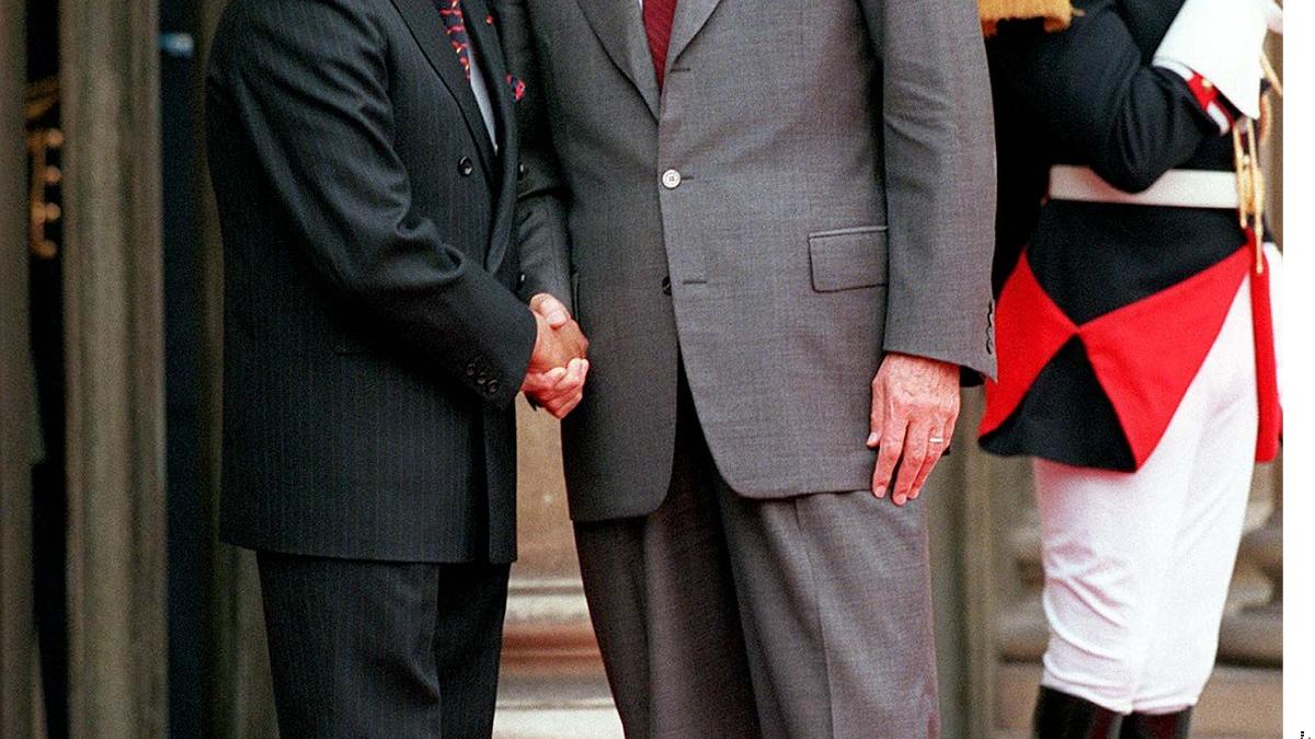Juan Carlos, fostul rege al Spaniei, şi-ar fi spionat iubita cu ajutorul serviciilor secrete