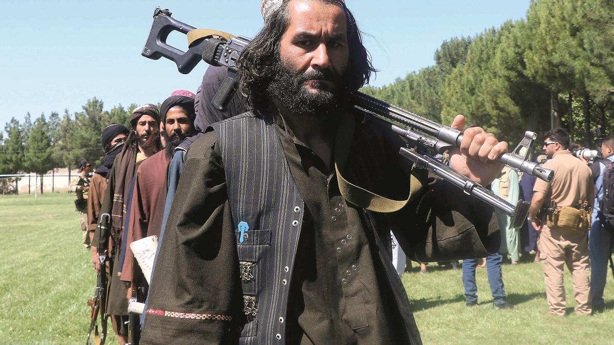 SUA şi Marea Britanie îi acuză pe insurgenţii talibani că au comis "crime de război" în Afganistan