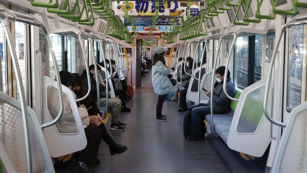 Atacatorul cu cuțitul într-un tren de navetiști din Tokyo a vrut să omoare „femeile fericite”
