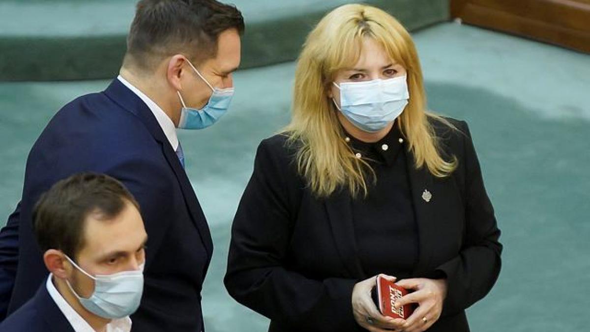 Anca Dragu: Încercăm să convocăm plenul pentru votarea moțiunii de cenzură
