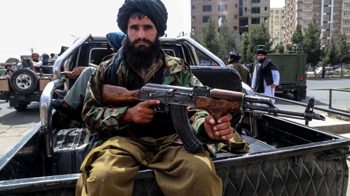 Afganistan: Talibanii înlocuiesc Ministerul Condiţiei feminine cu cel al Prevenirii viciului