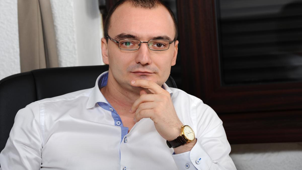 Omul lui Cîțu, numit secretar de stat la ministerul care derulează afaceri cu firma proaspătului demnitar