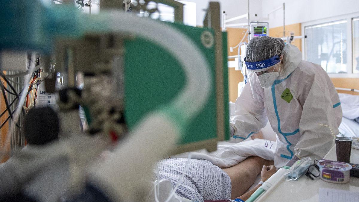 Studiu ALARMANT: Rata de infectare s-a triplat față de luna august