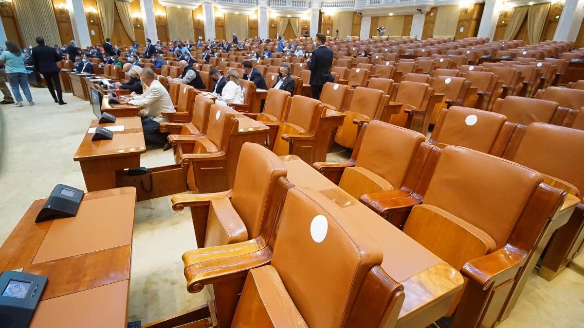AUR anunță intrarea în grevă parlamentară