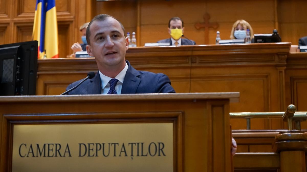 UPDATE Moţiunea de cenzură, citită în plenul reunit al Camerei Deputaţilor şi Senatului, în lipsa lui Cîțu