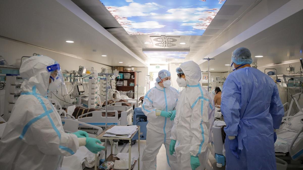 Bilanț 31 octombrie 2021: Peste 7.400 de noi cazuri de Covid și 427 decese, în ultimele 24 de ore