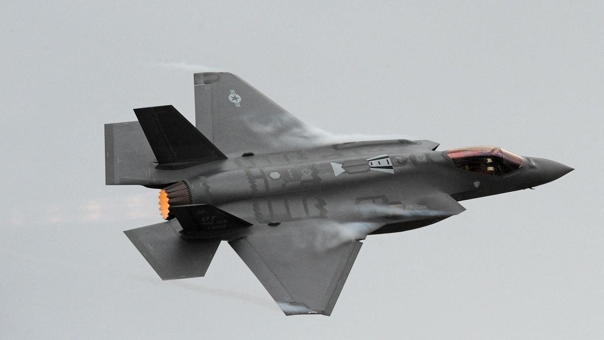 Conflict comercial de PROPORȚII. Emiratele Arabe Unite renunță la achiziția avioanelor de luptă F-35