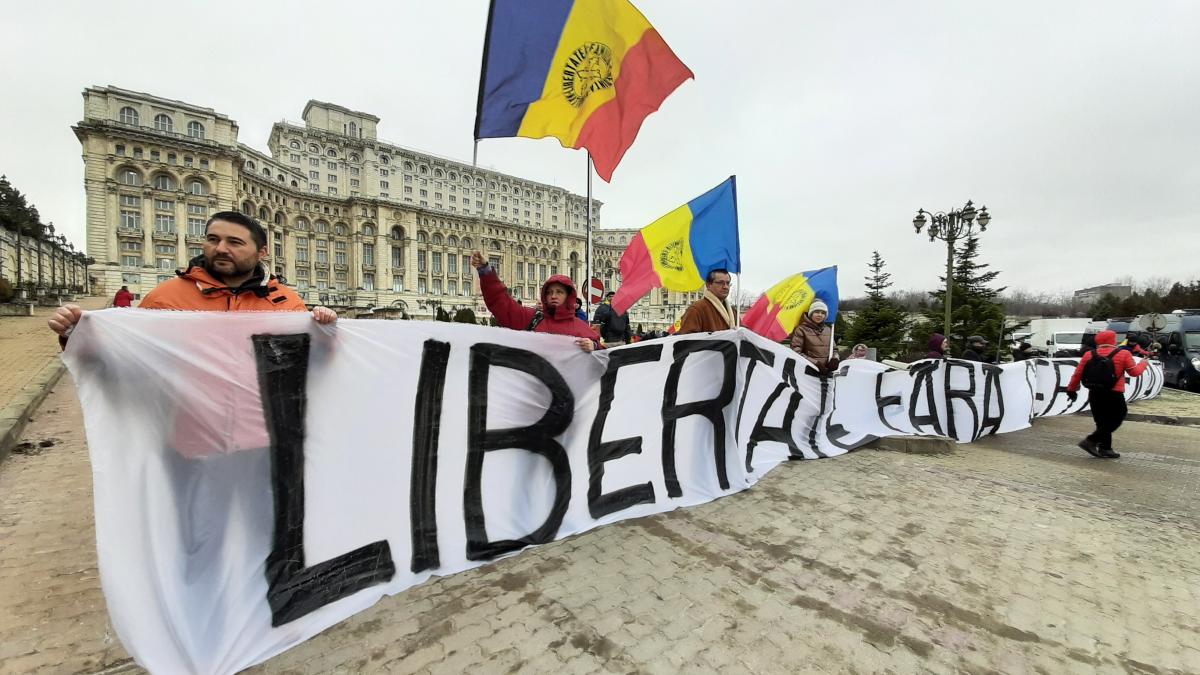 Legea care a inflamat spiritele s-a aflat pe ordinea de zi a Camerei, însă nu a fost supusă la vot
