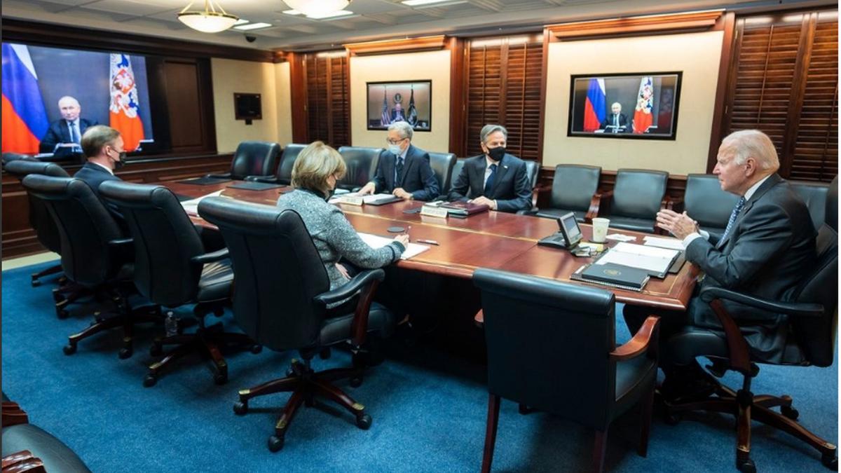 Alianţa Nord-Atlantică vrea negocieri cu Rusia pe tema sistemelor balistice şi politicilor nucleare