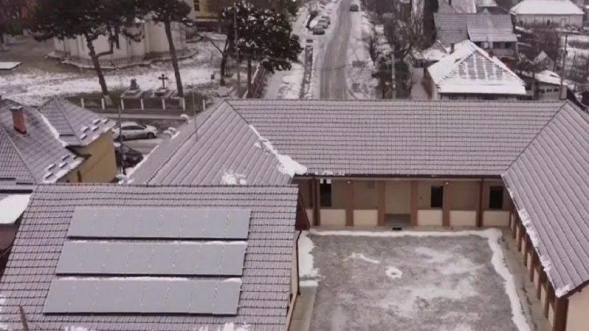 Se întâmplă în Mureș. Prima școală din România independentă din punct de vedere energetic