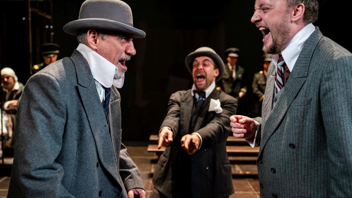 Premiera „Domnul Vulpe” de Larry Gelbart, o comedie savuroasă pe scena mare a Teatrului Național Iași
