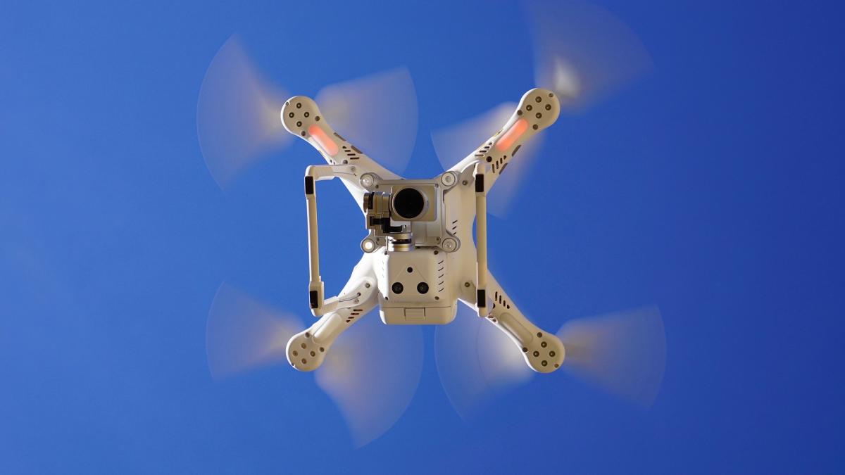 DNA trece la nivelul superior. A vrut să se doteze cu o dronă specială. Afacerea a picat, pentru că nu a primit nicio ofertă acceptabilă