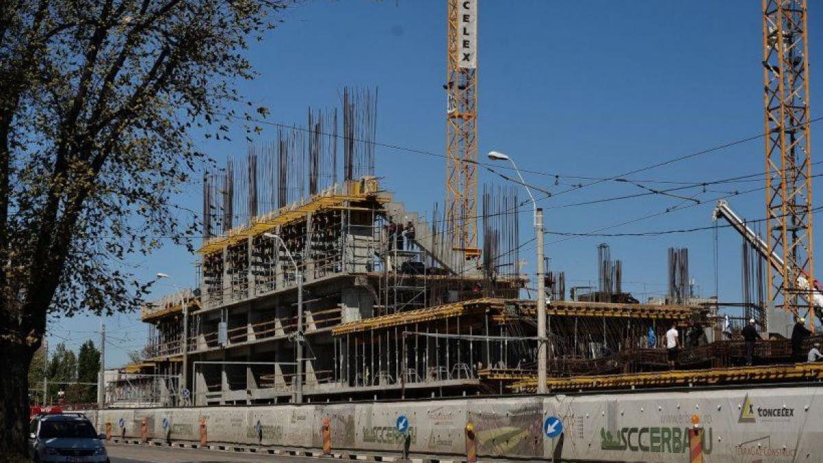 Aproape jumătate dintre angajații din construcții au venituri lunare de până la 10.000 lei 