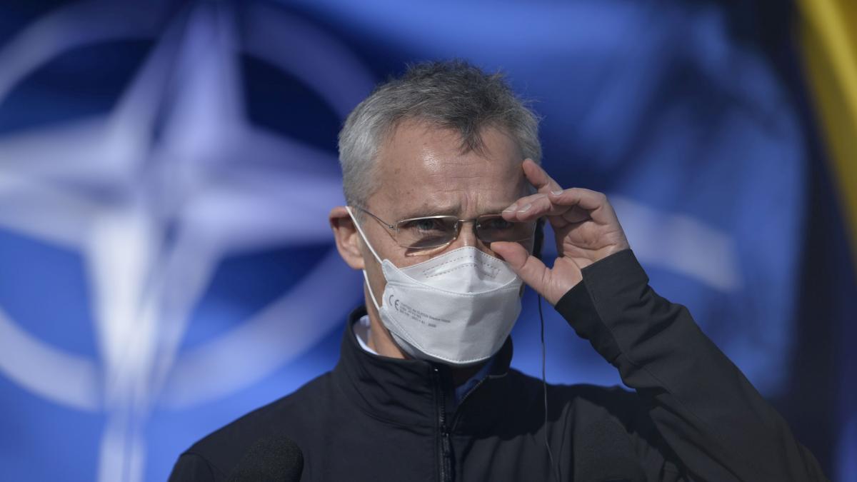 Război în Ucraina. Jens Stoltenberg condamnă "atacul lipsit de raţiune" lansat de Vladimir Putin