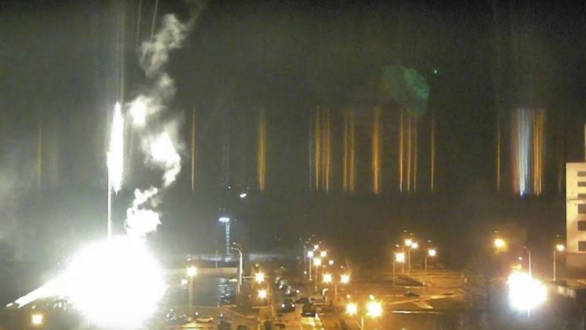 Război în Ucraina. Specialiștii de la centrala nucleară Zaporojie lucrează sub amenințarea armei