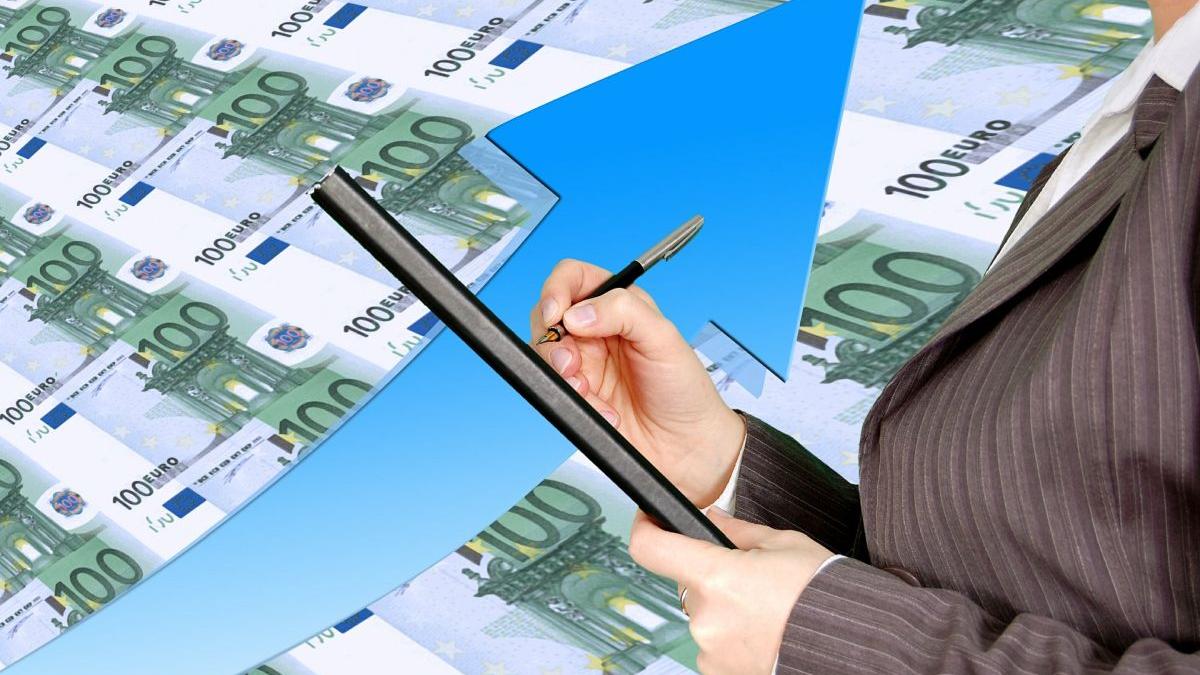 BCE susţine moneda poloneză cu un acord de finanţare de 10 miliarde de euro