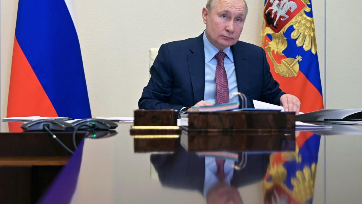 Putin cere ca Mariupol să se predea pentru a pune capăt bombardamentelor