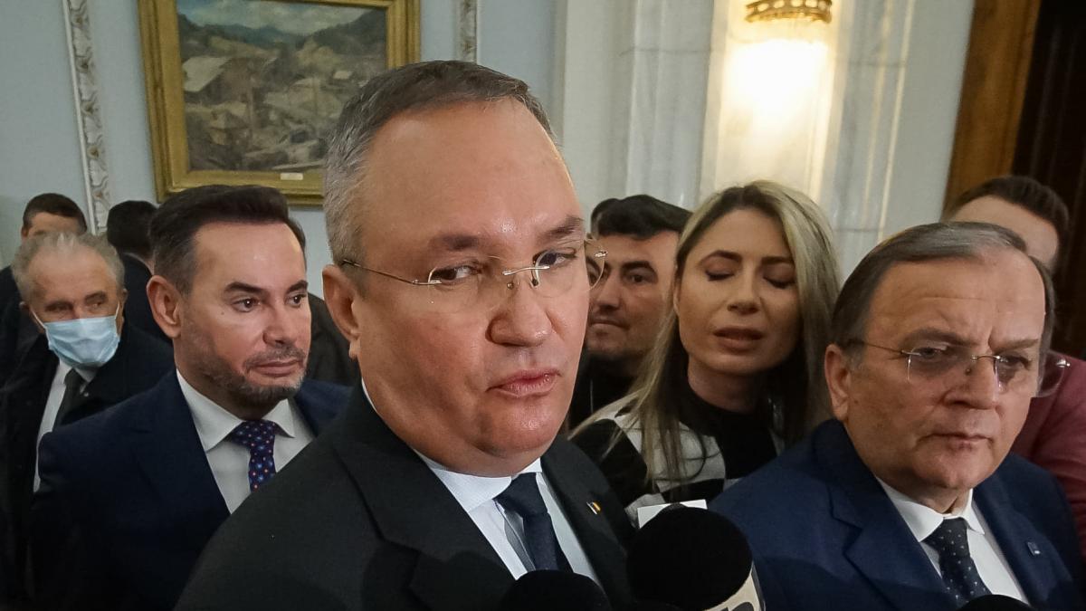 Nicolae Ciucă analizează dacă îşi va depune candidatura la preşedinţia PNL