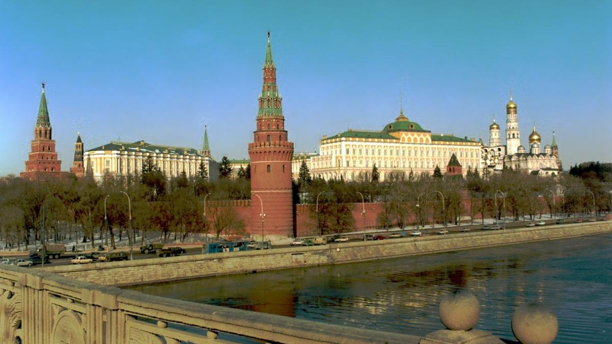 Kremlin: Ucraina trebuie să recunoască anexarea Crimeei şi independenţa regiunilor Doneţk şi Lugansk