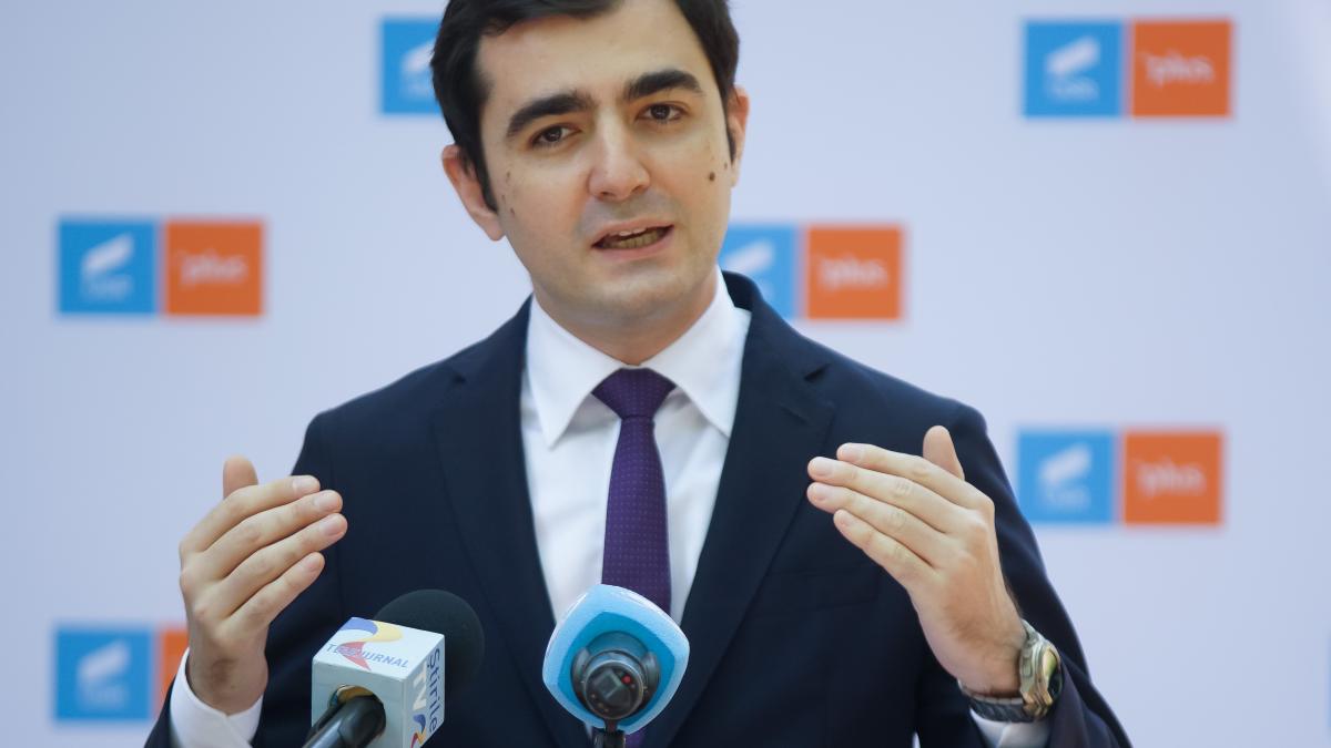 Un fost ministru al Economiei CRITICĂ pachetul de măsuri al Guvernului: Românii cu venituri foarte mici vor primi 4 lei pe zi