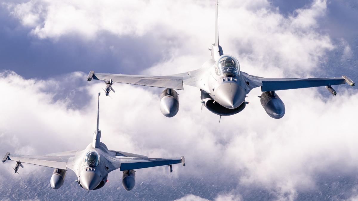 Pentagonul anunță că Ucraina a primit avioane de luptă