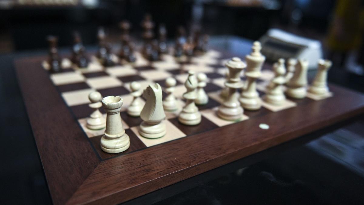 București: Un șahist român a făcut remiză cu numărul doi în lume la Grand Chess Tour