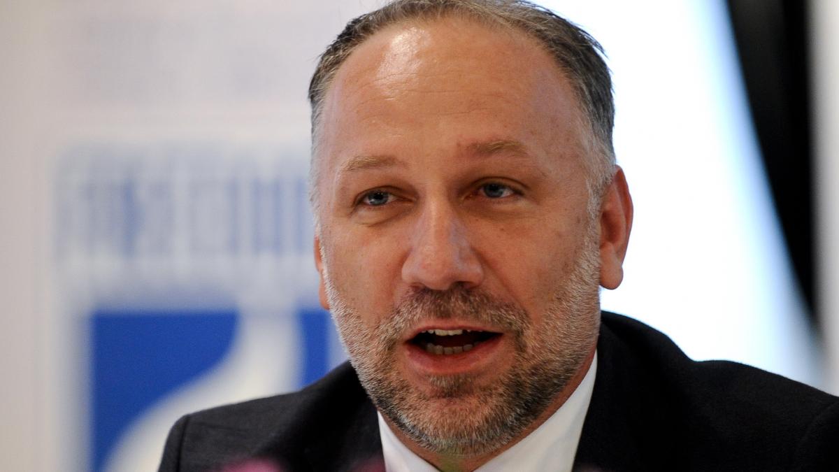 Poliția Română ridică, în mod digital, amprente papilare de la locul infracțiunilor cu aparatură achiziționată de la un apropiat al lui Bogdan Licu