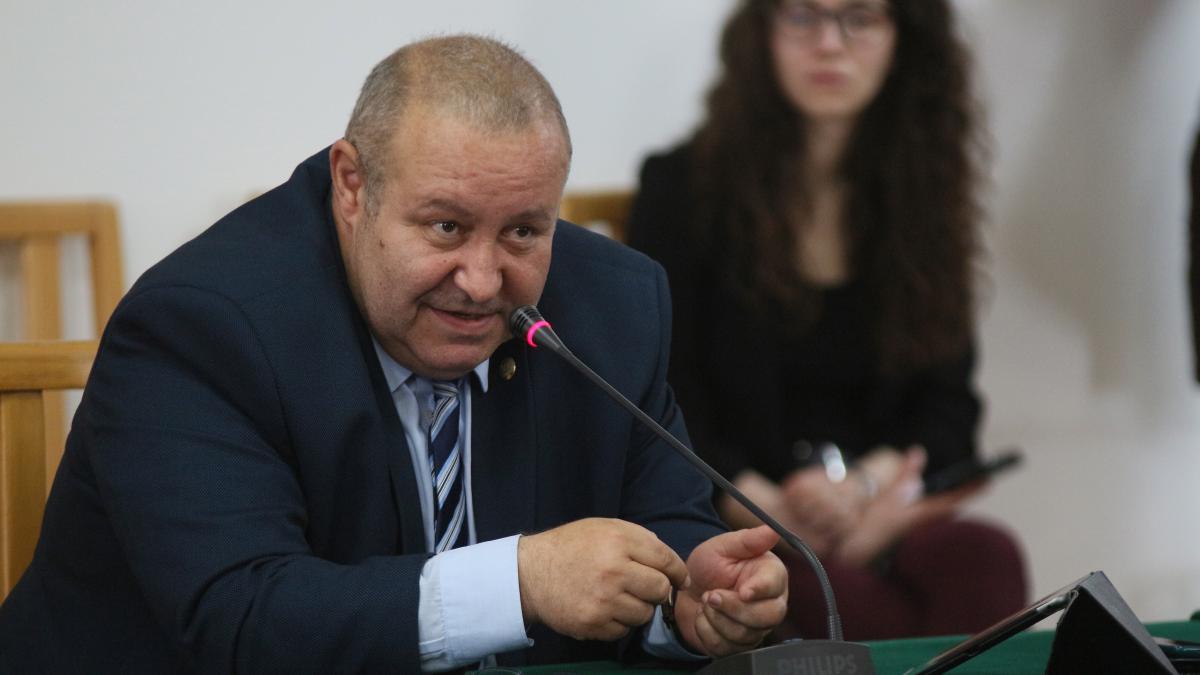 Doi senatori PNL spun că, în România, s-a terminat criza economică, și propun majorarea de 20-30 de ori a indemnizațiilor membrilor CNI