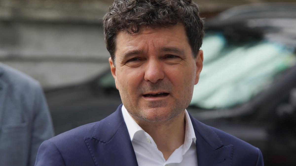Nicușor Dan: Modernizăm locurile de joacă din parcuri