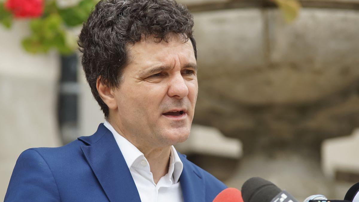 Nicusor Dan: 8 kilometri de conducte vechi, înlocuite pe magistrala Progresu-Ferentari