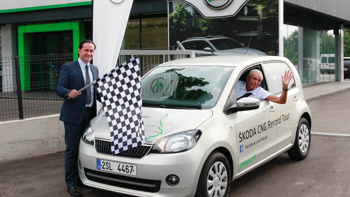 2.619 km, cu 100 de euro