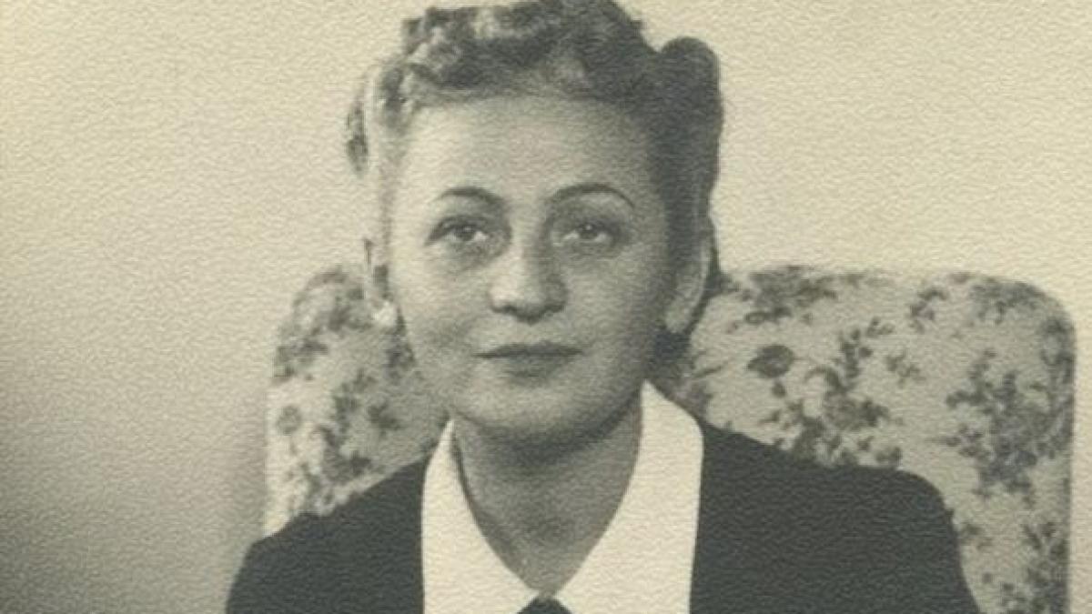 Lucia Demetrius, aripi roșii de scriitoare