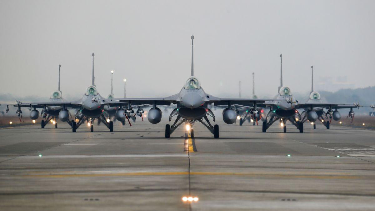 Taiwanul a trimis avioane de vânătoare pentru interceptarea a zeci de aeronave militare chineze