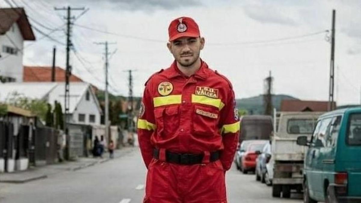 Tânărul rom lăudat de MAI, lăsat fără contract de voluntariat la SMURD