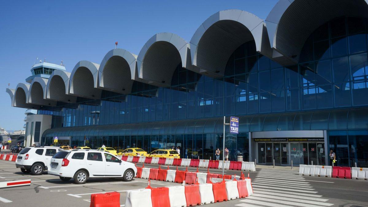 Binefăcătorul judecătorului CCR Bogdan Licu a primit încă un contract de la Compania de Aeroporturi, după ce a concurat de unul singur
