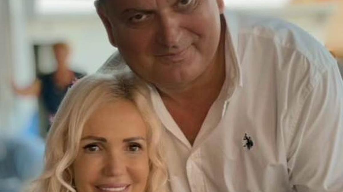 Senator de 1,1 milioane de lei pe an, cu nevasta în afaceri și cu trei job-uri la stat