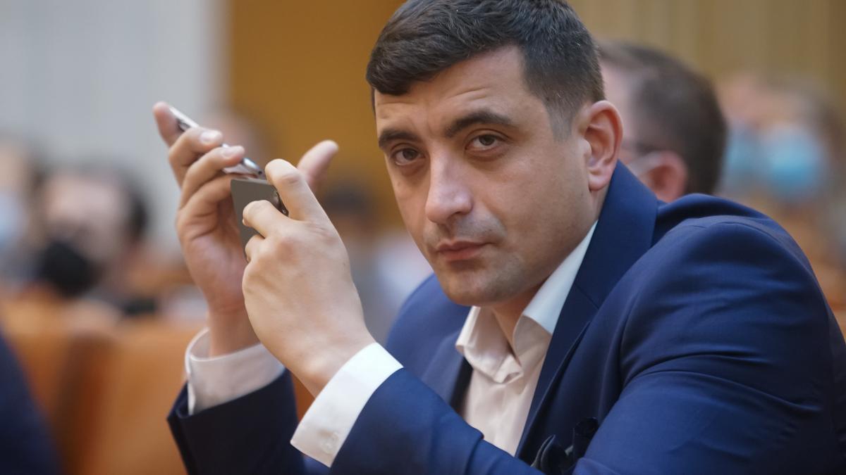 George Simion s-a cununat civil la Măciuca