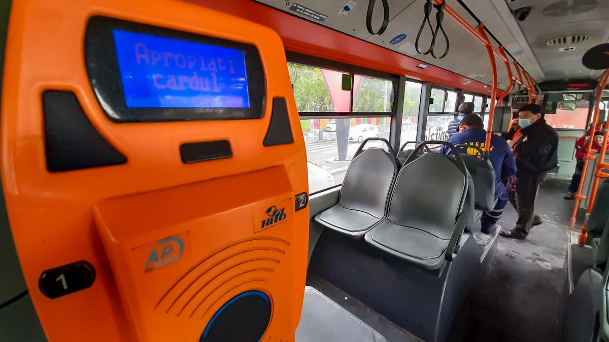 STB a lansat aplicaţia mobilă pentru elevi - YouthTB