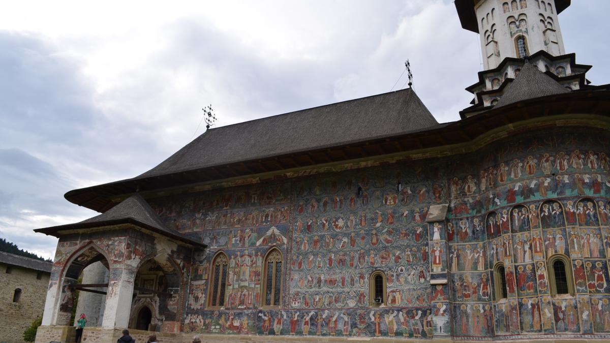 Termenul pentru depunerea ofertelor pentru cele 12 rute turistice sau culturale, prelungit
