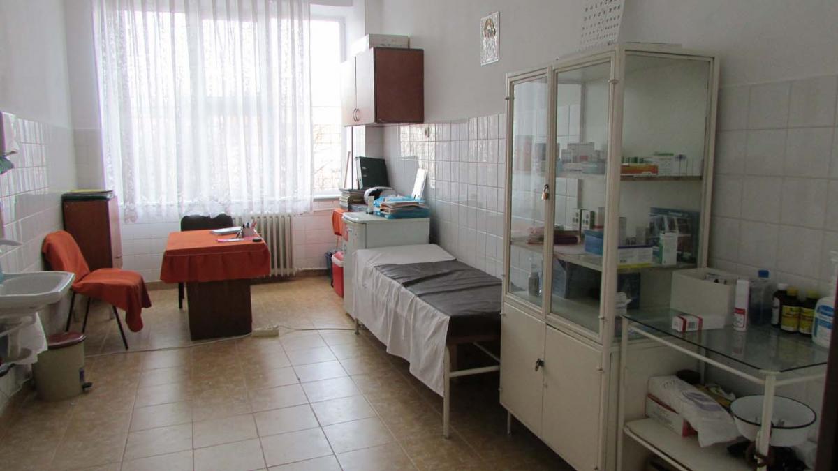 Legea „mai multe cabinete medicale goale la țară”, votată de aleși