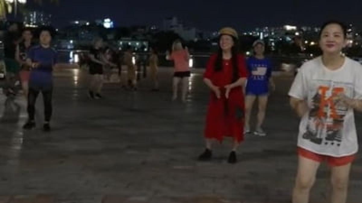 Imagini virale pe TikTok. Manelele românești au cucerit și Vietnamul