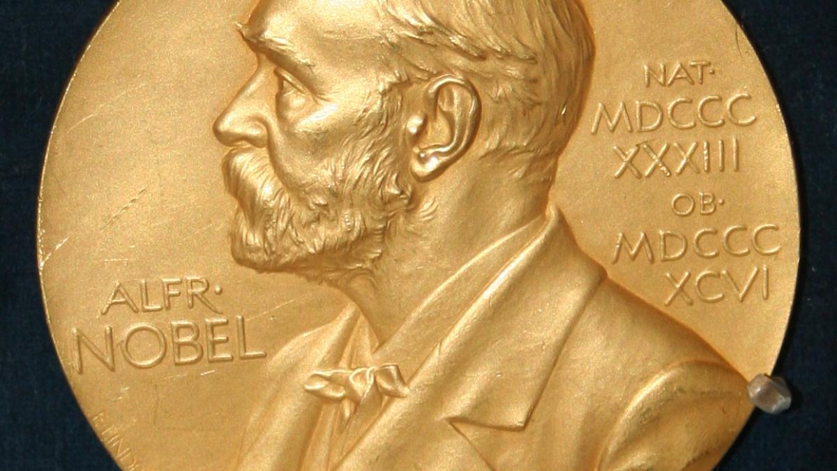 Premiul Nobel pentru Chimie 2022 a fost câștigat de cercetătorii Carolyn R. Bertozzi, Morten Meldal şi K. Barry Sharpless 