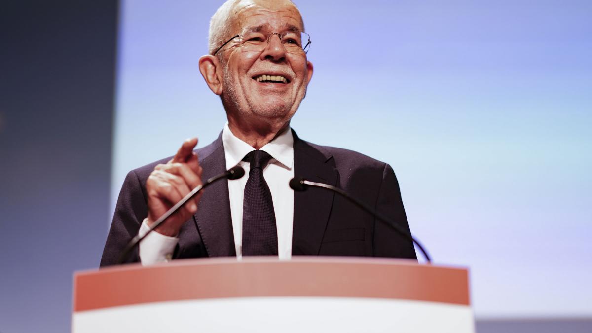 Alegeri Austria:Președintele Alexander Van der Bellen a câștigat un al doilea mandat - exit-poll
