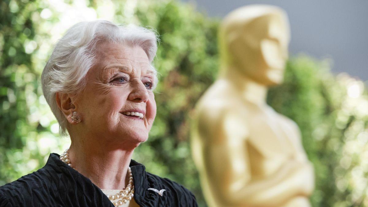 Actrița Angela Lansbury a murit. S-a stins în somn, cu doar cinci zile înainte de a împlini 97 de ani