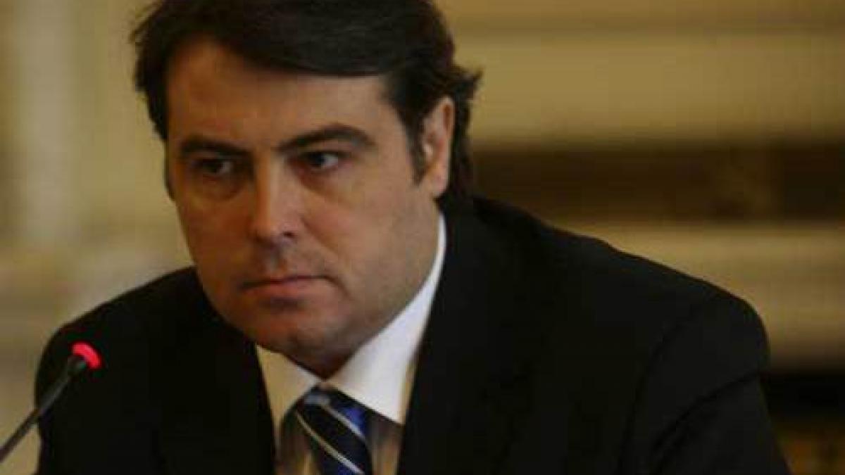 USR îi cere demisia directorului Bibliotecii Naţionale, Adrian Cioroianu