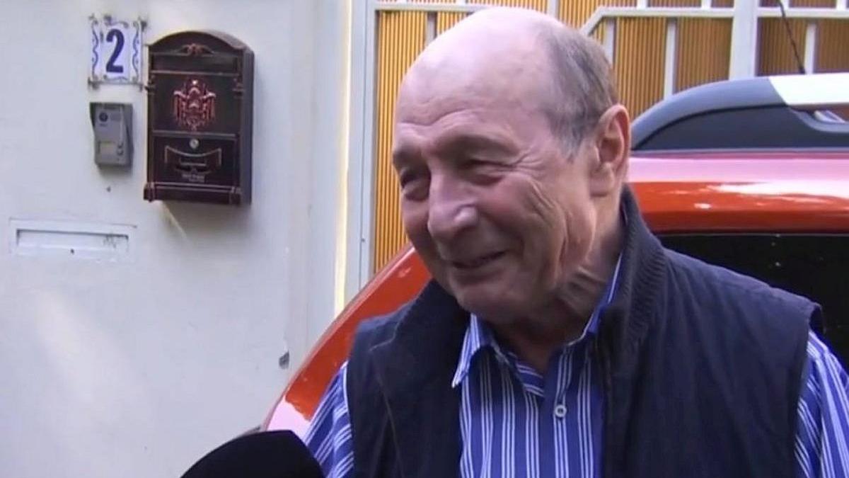 Ultimele zbateri ale lui Băsescu, pentru recuperarea privilegiilor pierdute. La CCR sunt înregistrate două dosare, prin care se încearcă albirea lui „Petrov” 
