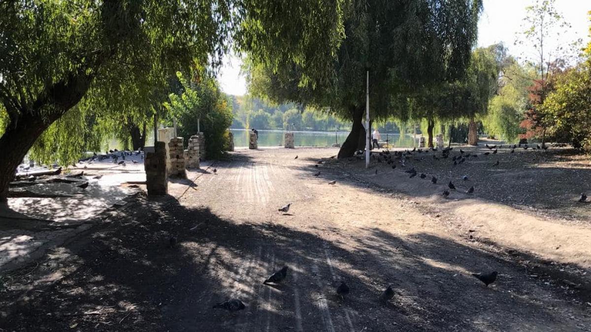 Nicușor Dan: Refacem integral aleea care înconjoară lacul din Parcul Tineretului