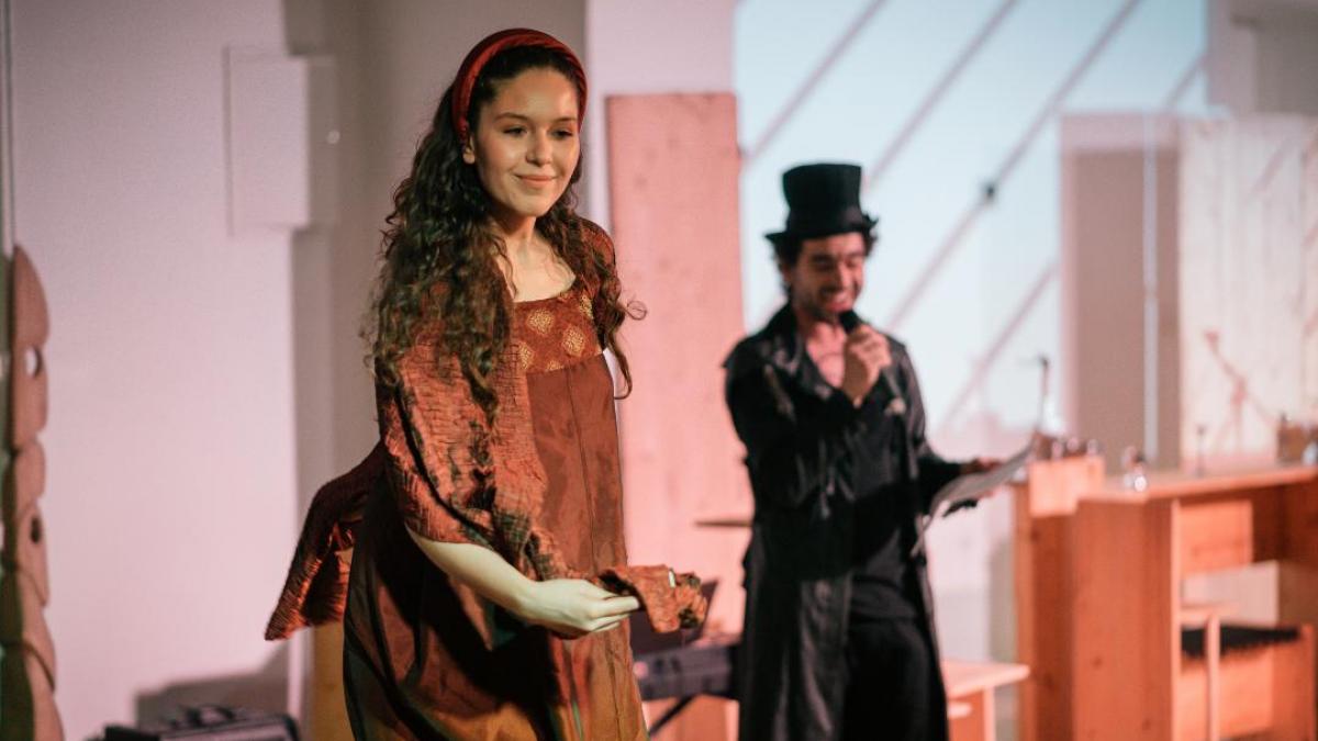 Lugoj: ”dosztoievskij b@r/reopening”, un eseu teatral despre conștiință, crimă și vinovăție
