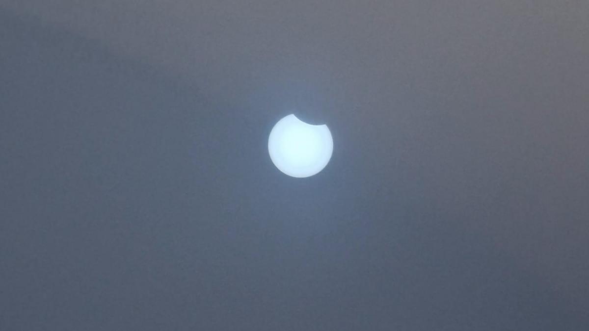 cum s a vazut eclipsa partiala de soare din romania si in lume