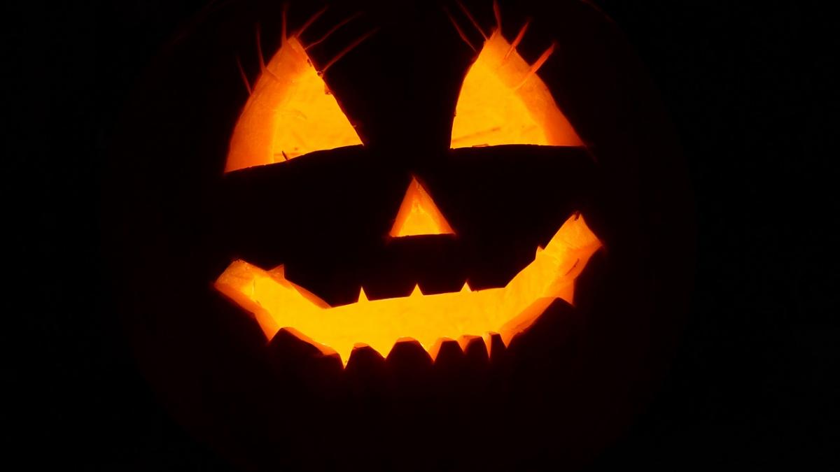 Cel puțin 14 persoane, împușcate în Chicago în noaptea de Halloween